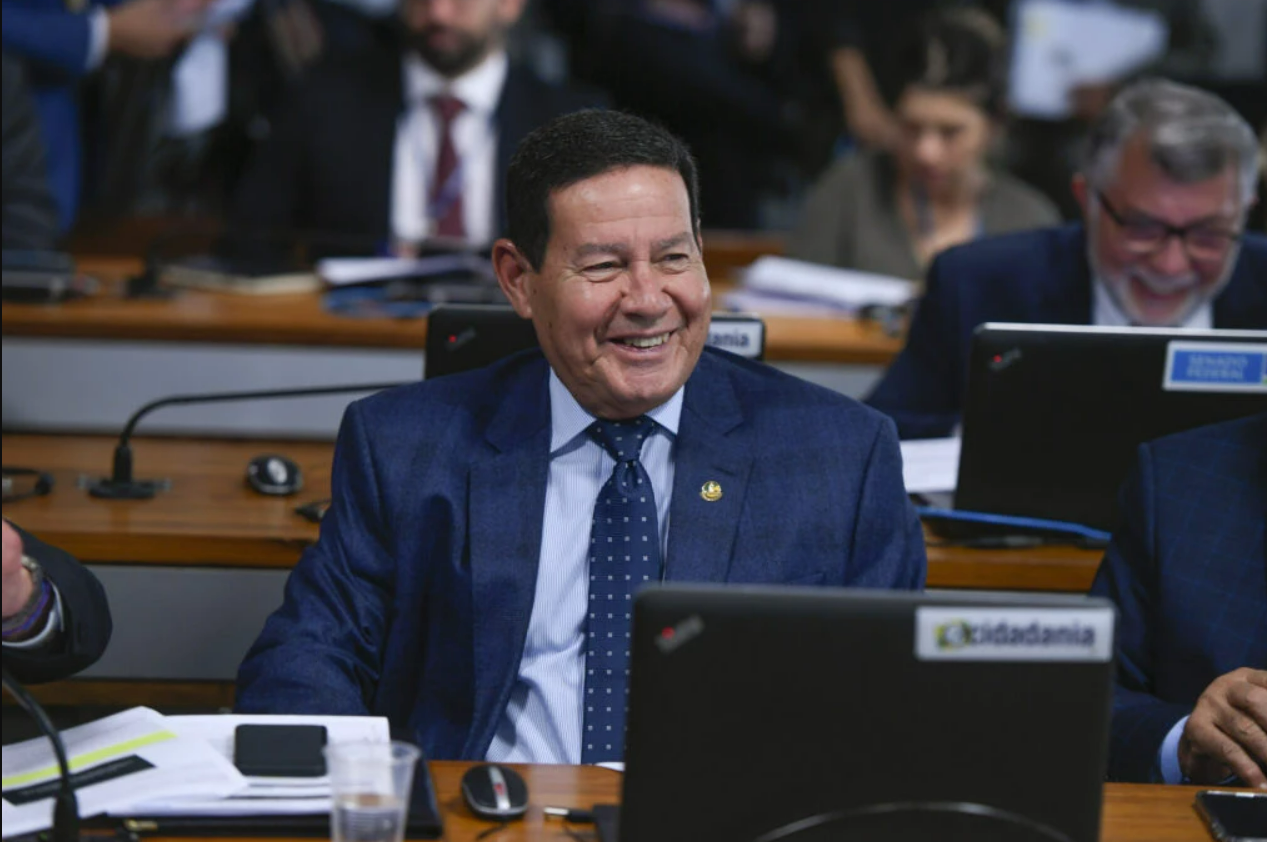 Mourão disse que quem fez o L “lascou-se”