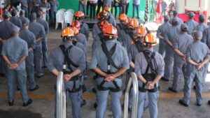 10º Grupamento de Bombeiros completa 53 anos e profissionais são homenageados