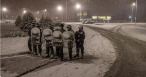 Famintos: Argentinos vivem noite de terror, com comércios saqueados e violência. Fizeram o “L” deles!