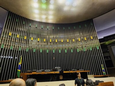 Saiba quanto a Câmara dos Deputados já gastou em 2023 com aluguel de carros; Valor é revoltante