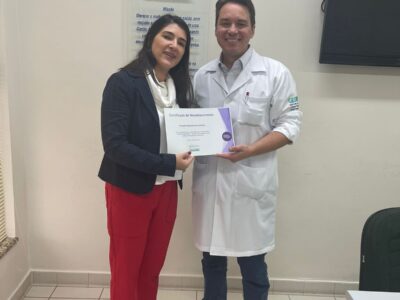 Hospital Unimar recebe Certificado de Reconhecimento por apoio à Campanha Maio Roxo