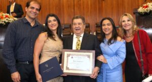 Dia do Economista: Reitor, docente da Unimar e três egressos recebem homenagem da Câmara de Vereadores