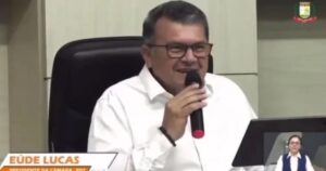 Por isso tem que ter prova difícil, psicotécnico e psiquiátrico para poder concorrer a cargos públicos. Mas nem pro STF tem Vereador diz que autismo se resolve “na chibata”