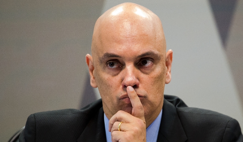 Moraes afirma que Gleisi do PT fez “afirmações errôneas e falsas”  mas não a processa no inquérito das Fake News. Aí tem medo?