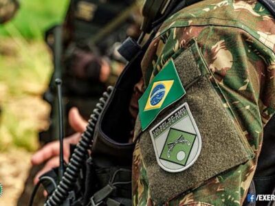 Militares do Exército Brasileiro são proibidos de entrar no quartel com as próprias armas: ainda que por curto espaço de tempo