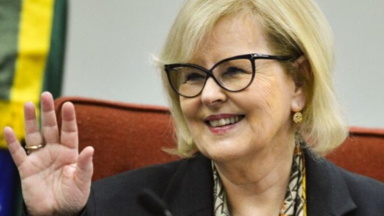 ‘Maternidade é escolha, não obrigação coercitiva’, diz Rosa Weber ao defender descriminalização do aborto