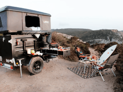 Bobo: conheça o trailer de carga que vira cozinha, banheiro e quarto