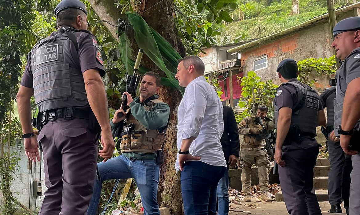 Operação escudo é retomada em SP após ataques a PMs, dois militares morreram e dois ficaram feridos