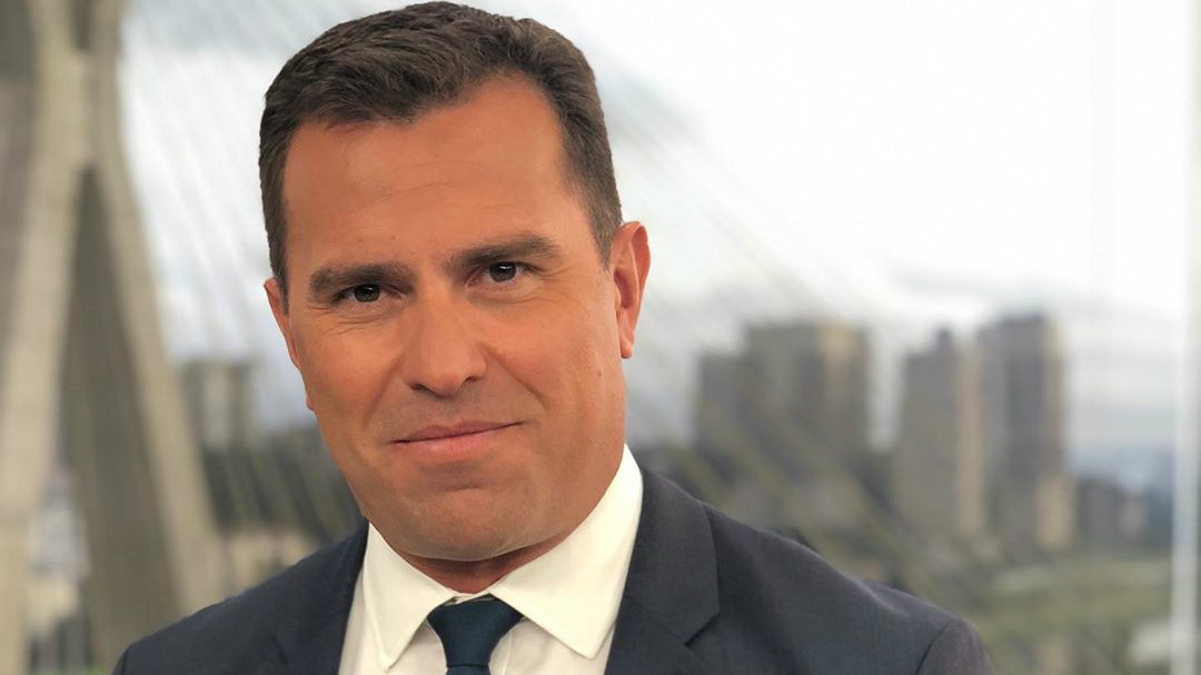 Bocardi paralisa jornal da Globo com notícia de famosa na UTI: “estado grave”