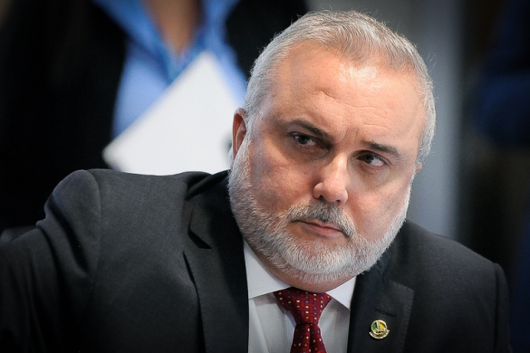 Petrobrás projeta nova ‘bomba’ e sinaliza péssima notícia sobre preço dos combustíveis