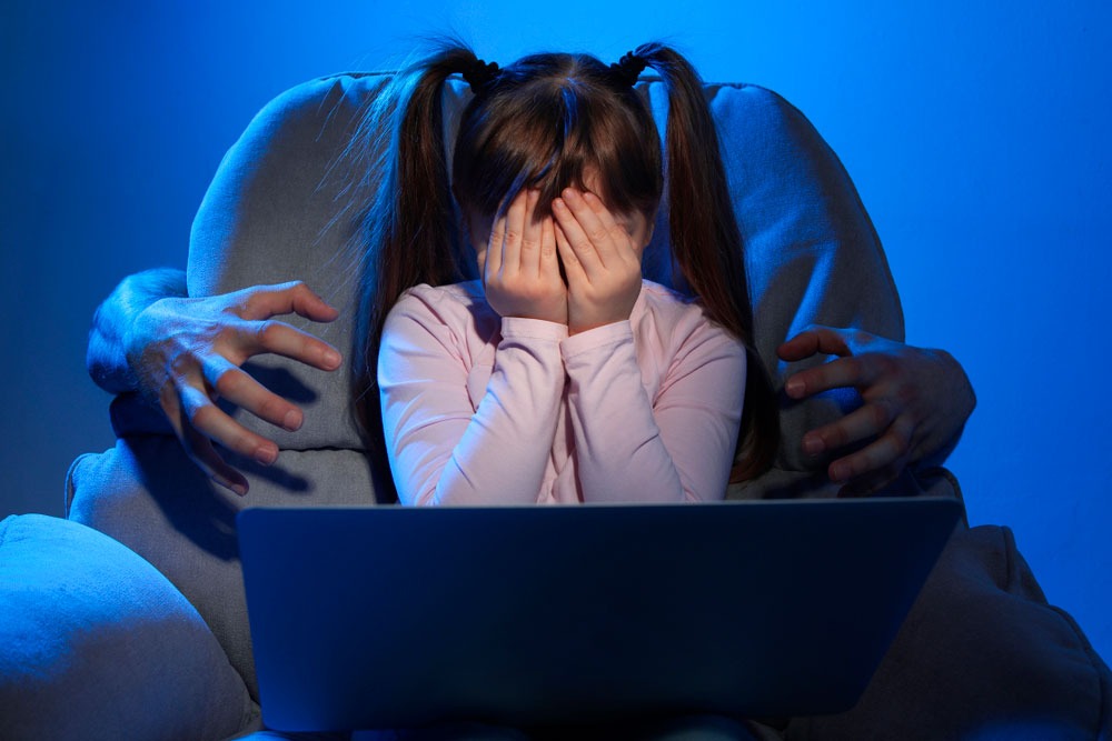 Denúncias de imagens de abuso sexual infantil na internet crescem 84%