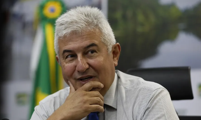 VÍDEO EDITORIAL: APESAR DE IMAGENS ESCONDIDAS E TUDO MAIS, PARTE DAS IMAGENS UM DIA SEMPRE VEM À TONA. VEJA OS VERDADEIROS GOLPISTAS DE 08/01, QUE APARECEM,  COMO SUPOSTOS INTEGRANTES DO MST E OUTROS, QUE NINGUÉM ACUSOU ATÉ AGORA.
