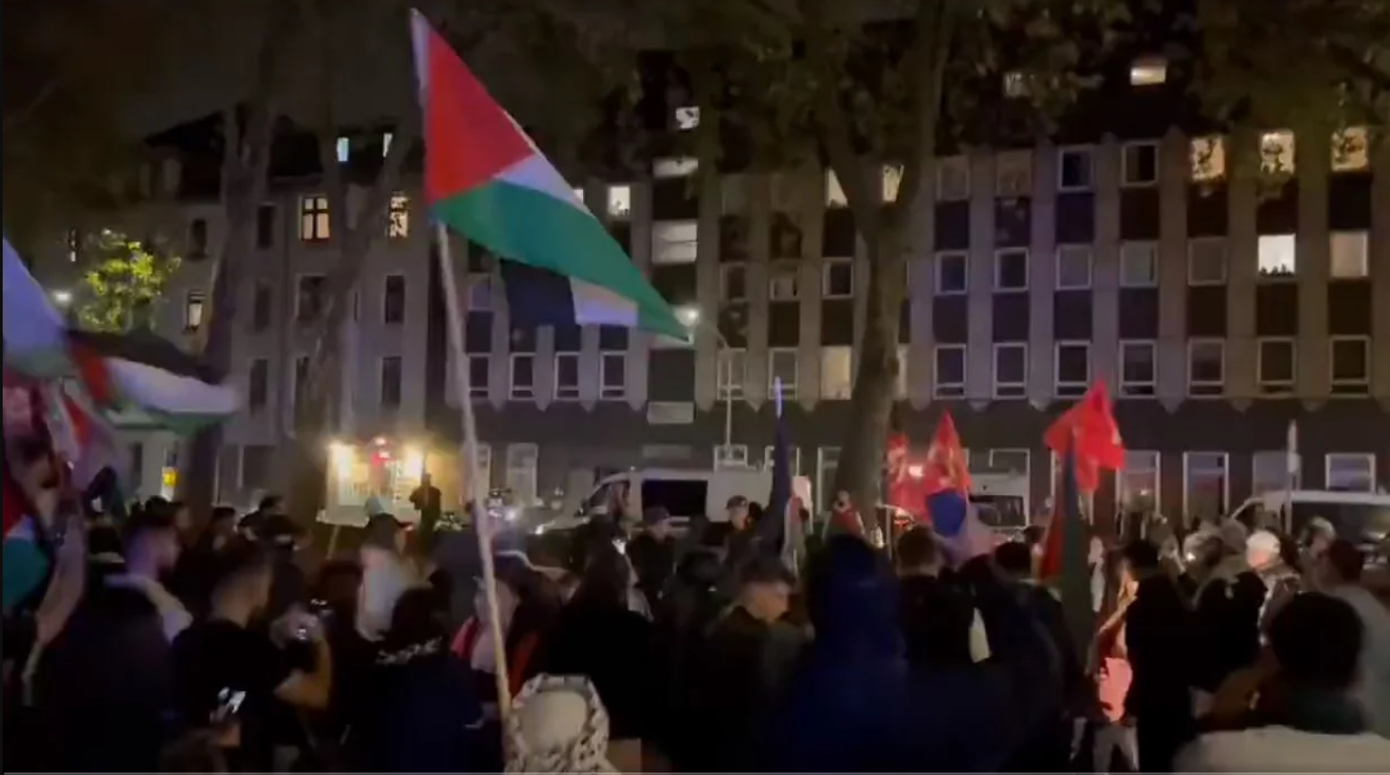 Alemanha proíbe manifestações a favor do Hamas no país e polícia age contra apoiadores; VEJA VÍDEO