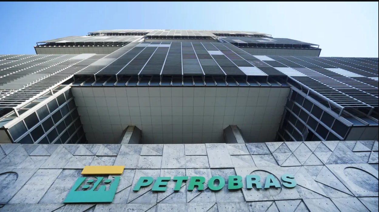 Petrobras anuncia aumento de R$ 0,25 no diesel a partir de sábado