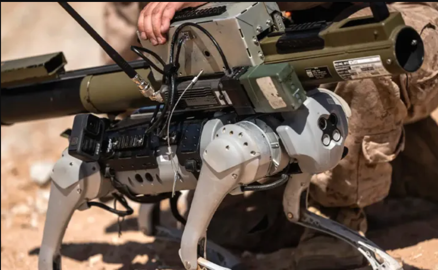 EUA testam cão-robô equipado com arma antitanque; VEJA VÍDEO