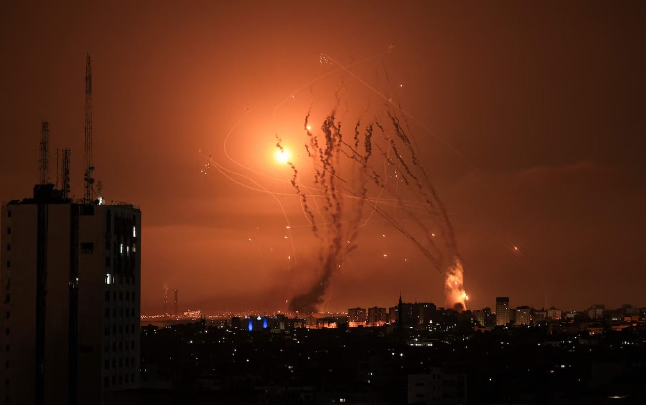 Israel divulga áudio e afirma que terroristas do Hamas confirmam autoria do ataque que destruiu hospital; OUÇA