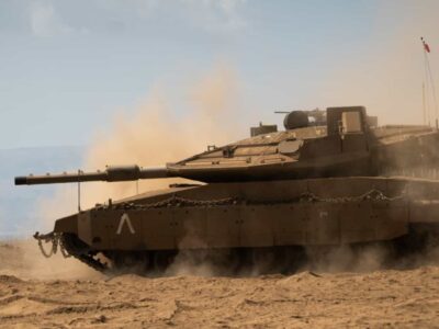 Tanque de Israel é equipado com IA e câmeras que oferecem visão 360º do campo de batalha