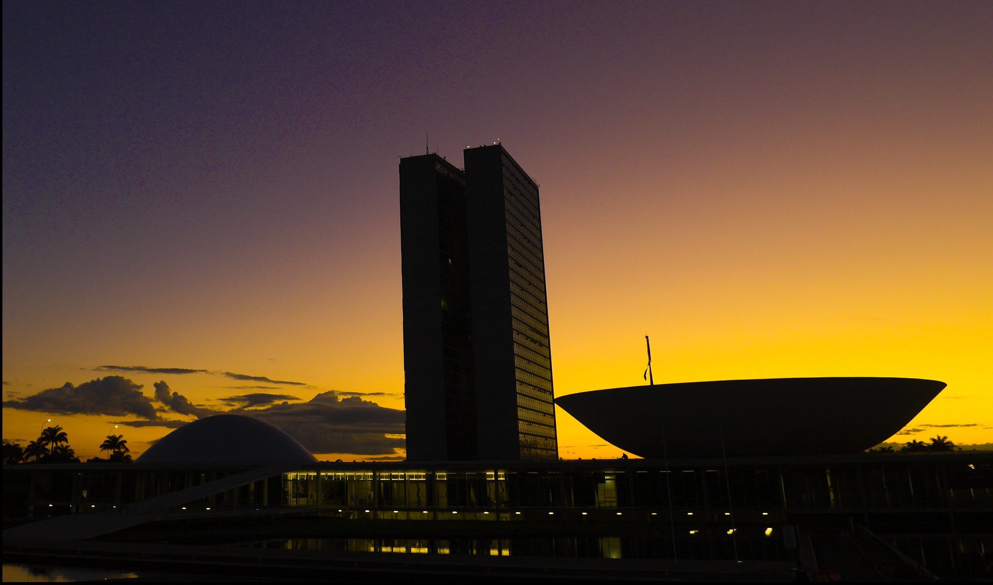 Aumento de 150% no fundo eleitoral em 2024 é resposta de parlamentares ao Planalto