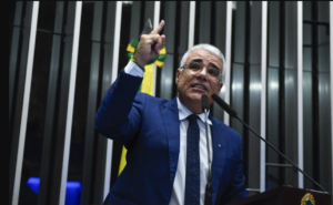 “Símbolo da vingança”, diz Girão após Dino ser indicado para o STF