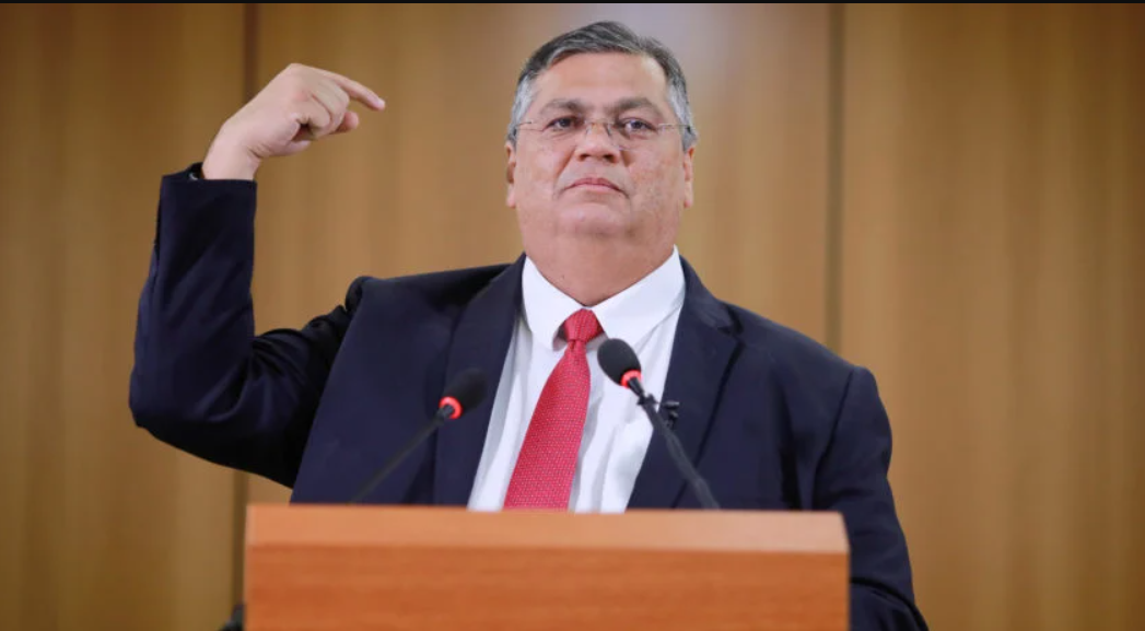 Abaixo-assinado passa de 350 mil signatários contra a indicação de Dino
