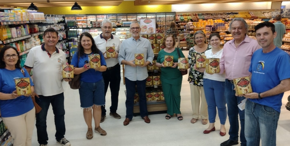 Santa Casa de Marília vai comprar duas incubadoras com a renda do Panetone Solidário do Tauste Ação Social