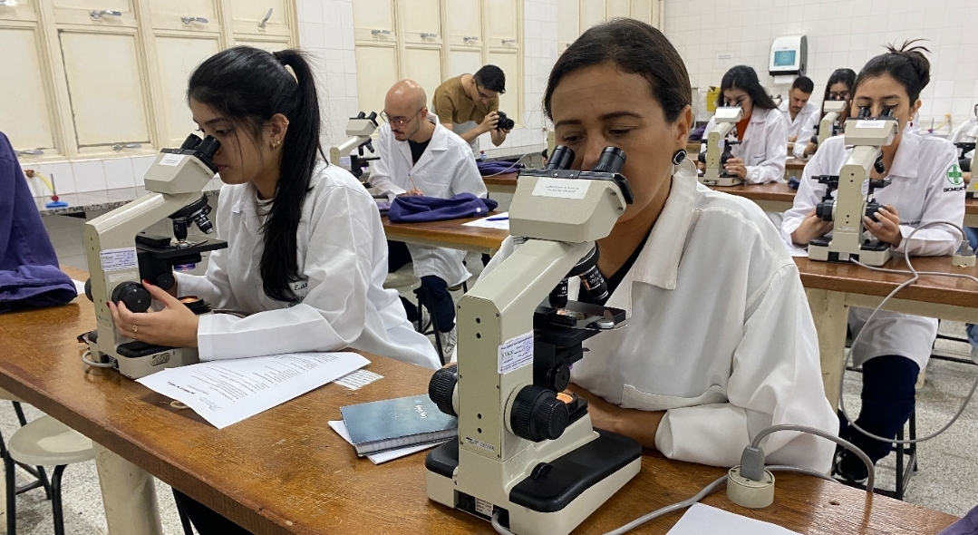 Biomedicina Unimar: Acadêmicos se destacam com qualificação em Citologia Oncótica