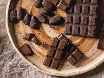 Metais pesados em chocolates famosos: quais os riscos à saúde?