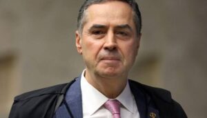 Barroso defende “esforço para que mentir volte a ser errado de novo”; VEJA VÍDEO