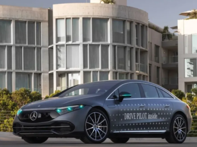 Mercedes: luz turquesa indicará piloto automático nos EUA