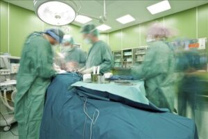 Plano de saúde deve cobrir operação de mudança de sexo, decide STJ