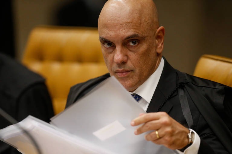 Moraes aplica R$ 600 mil em multas a donos de perfis sem TSE intimá-los antes