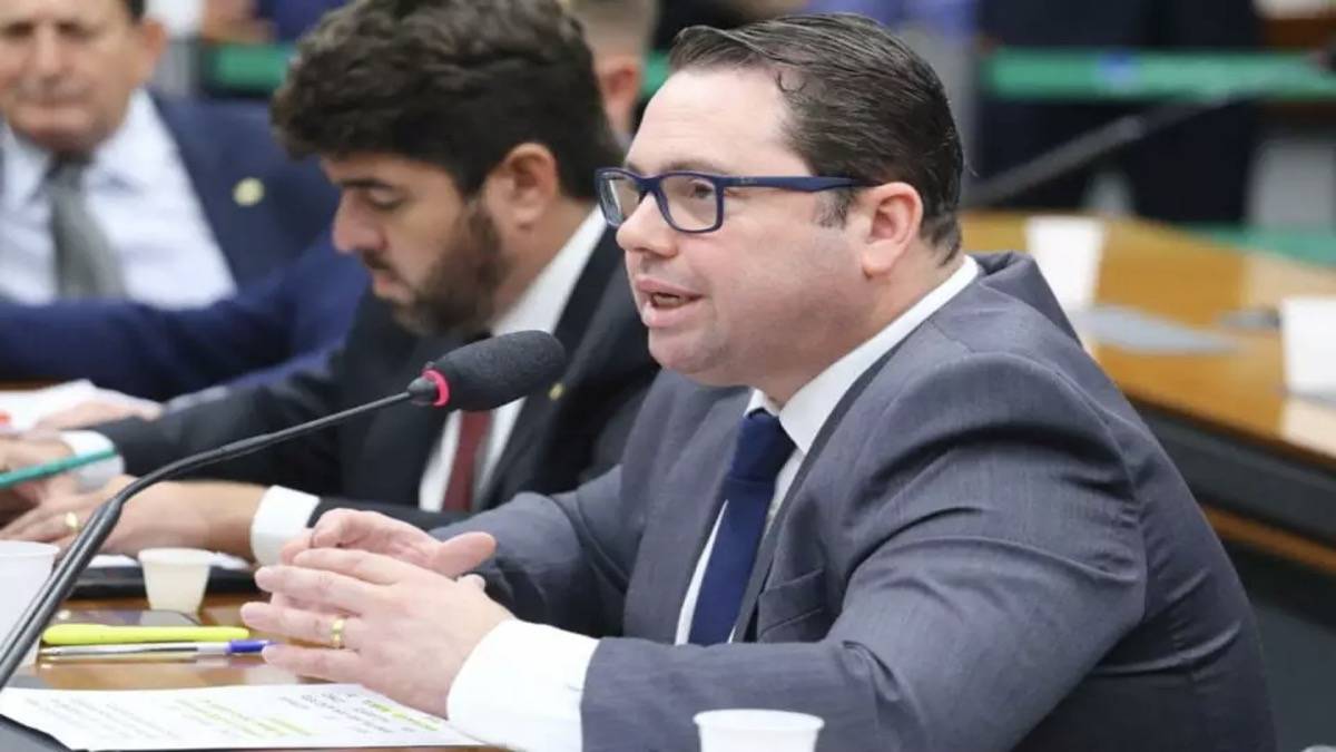 Deputado reage a tentativa do MEC de boicotar o agro nas escolas