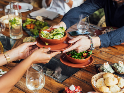 Estudo seleciona gêmeos idênticos e compara dieta vegana x dieta com carne; veja resultados