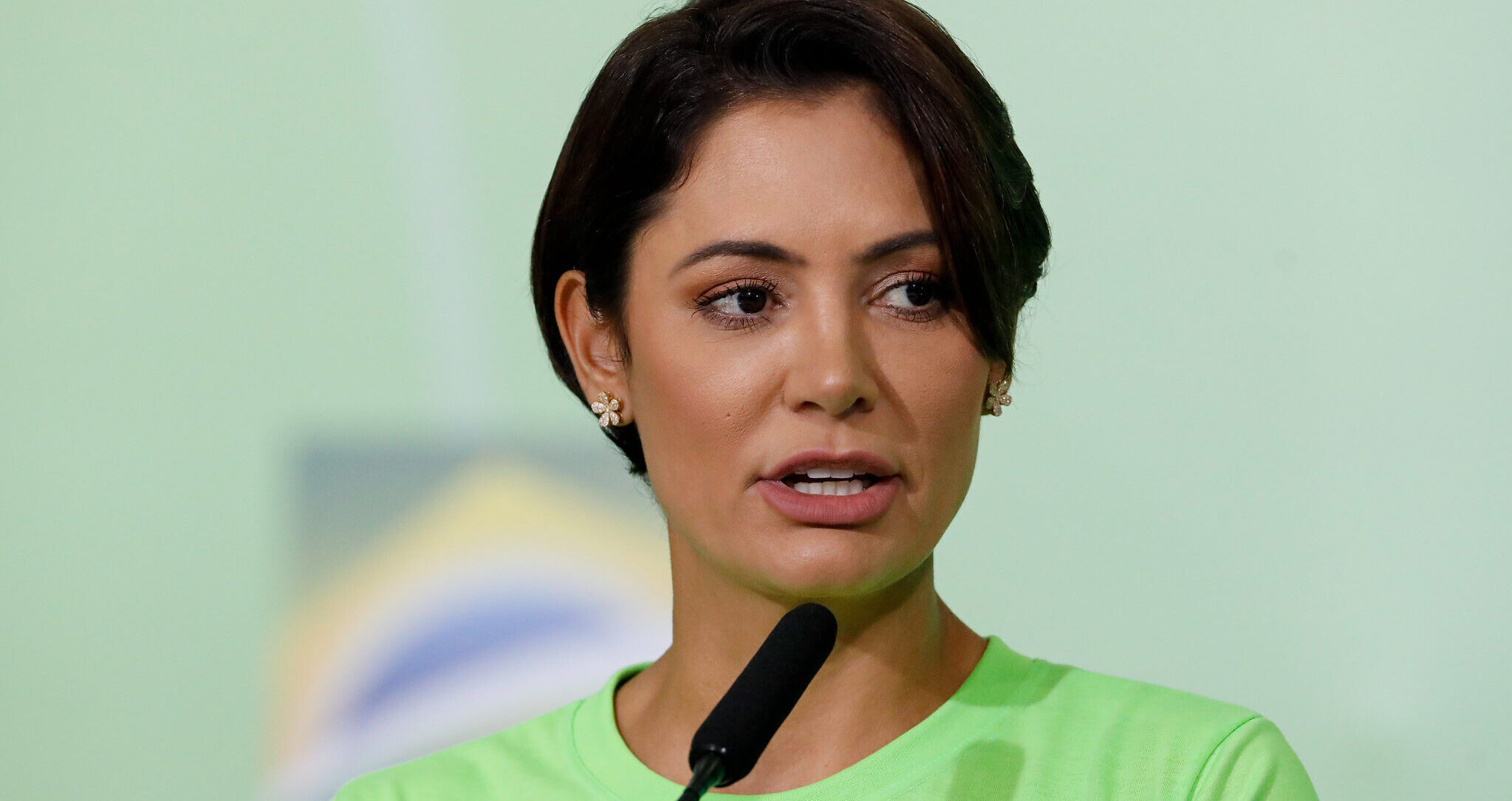 Michelle faz forte postagem após operação contra Carlos Bolsonaro