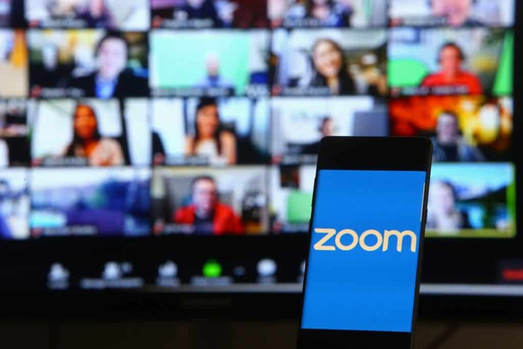 Zoom e Apple Vision Pro prometem deixar suas reuniões mais imersivas