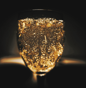 Bandidos estouram espumante para comemorar golpe de R$ 21 milhões contra Banco do Brasil; VEJA VÍDEO