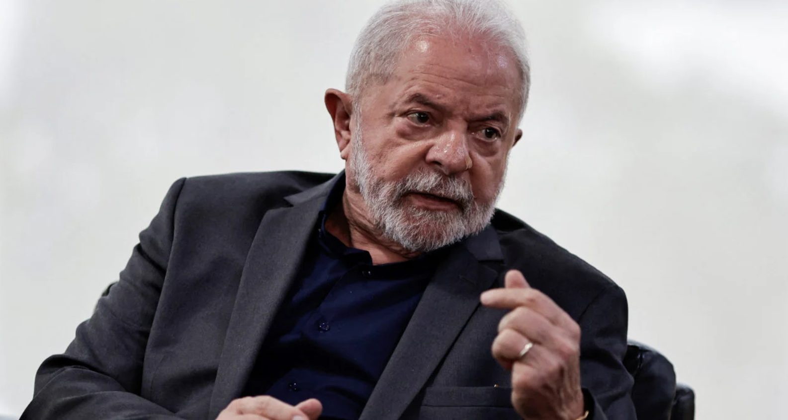 Lula mente de novo e diz que “quem vive de dividendo não paga Imposto de Renda”