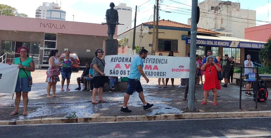 Servidores lamentam não ter o que comemorar no Dia Nacional dos Aposentados