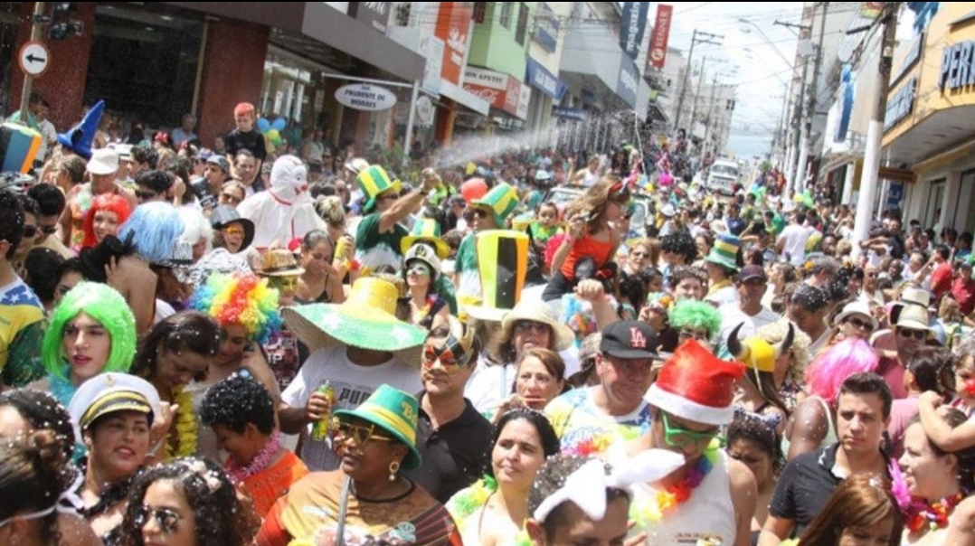 ‘Bagunça do Circo’ pelas ruas do centro abre oficialmente o carnaval 2024 de Marília neste sábado