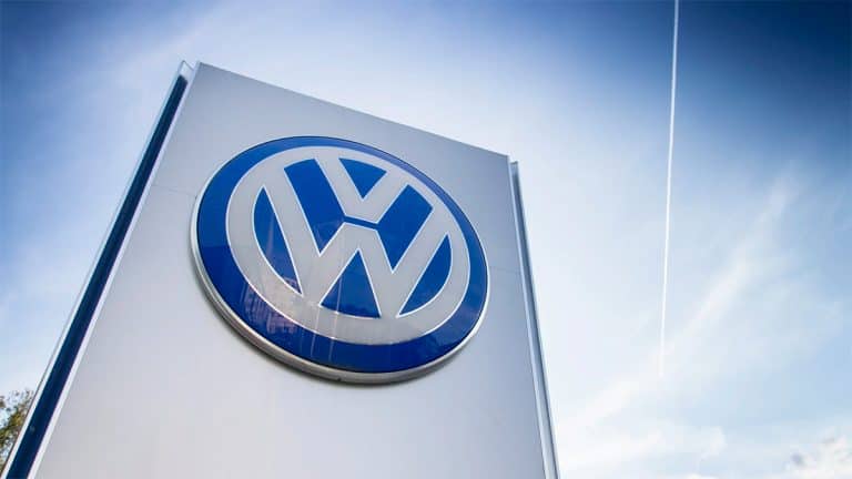 Volkswagen cria laboratório de IA para tornar veículos mais inteligentes