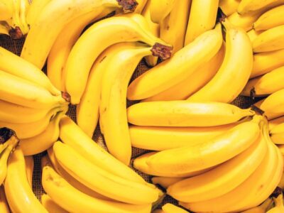 Bananas são utilizadas para combater poluição por plásticos