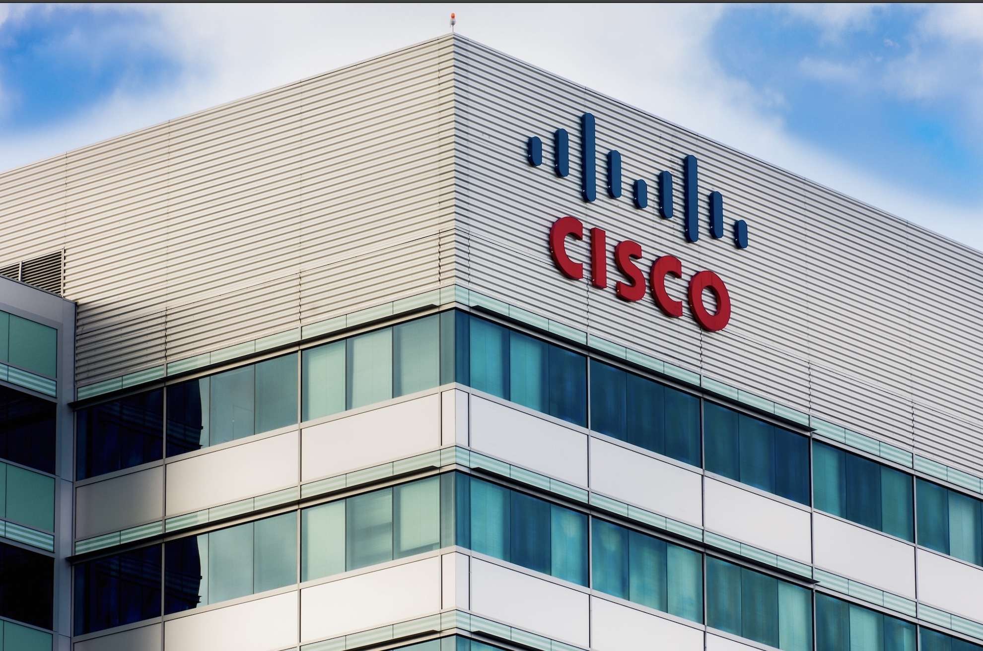 Cisco anuncia corte de mais de 4 mil funcionários 