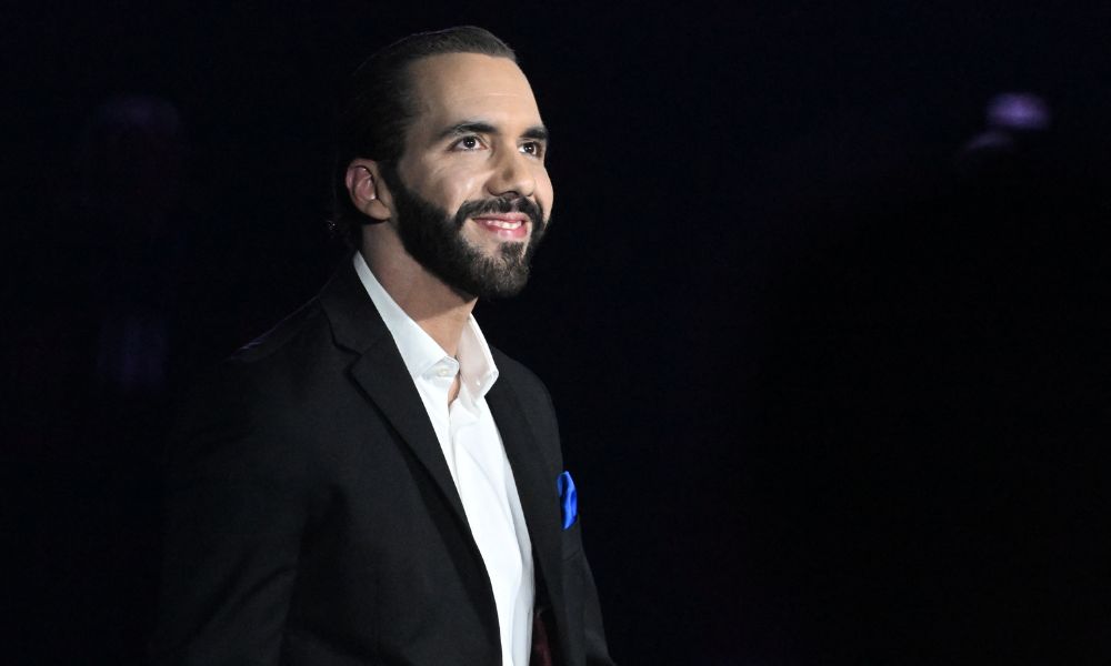 Presidente de direita de El Salvador foi reeleito com maioria impressionante