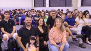 Aula inaugural do curso de Publicidade e Propaganda da Unimar. Egressos compartilham suas experiências e conquistas
