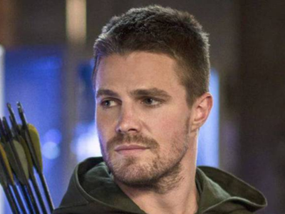 Suits: astro de “Arrow” vai estrelar novo spin-off da série