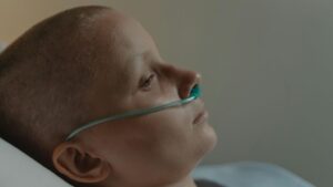 Inédito: criança é curada de câncer terminal no cérebro