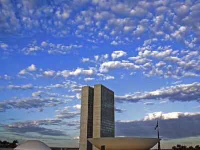 Carnaval até semana que vem para deputados e senadores