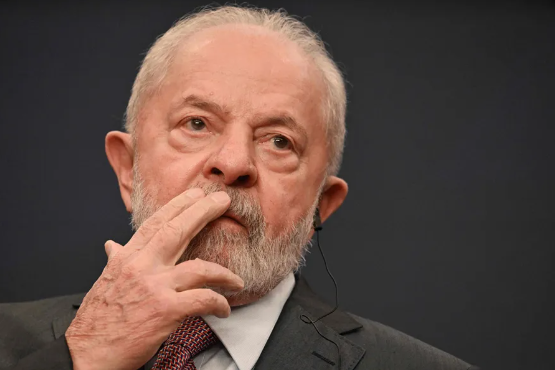 Pedido de impeachment de Lula já tem 78 assinaturas