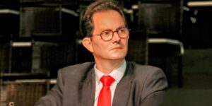 Nós já pagamos R$ 500 bilhões de impostos em 1,5 mês, apontam dirigentes da Acim