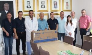 MWJ Agrícola doa cinco aparelhos de ar-condicionado para a Santa Casa de Marília